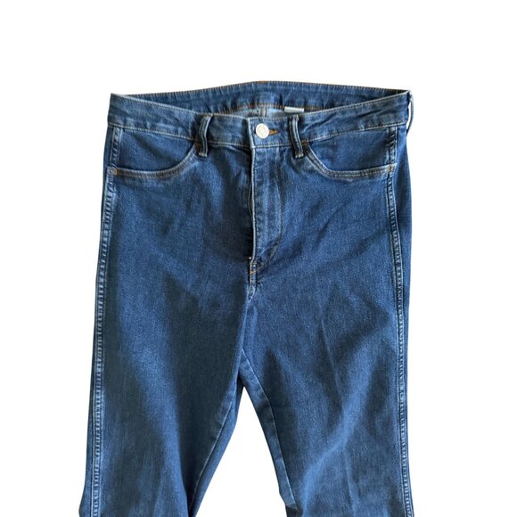 H&M Women's Medium Wash Flare Jeans Size US 8 - Picture 4 of 7